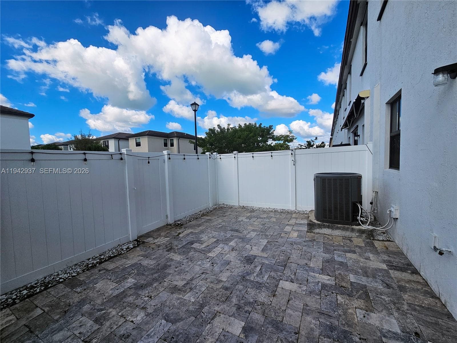 10918 W 33rd Way, Hialeah FL 33018 — 19