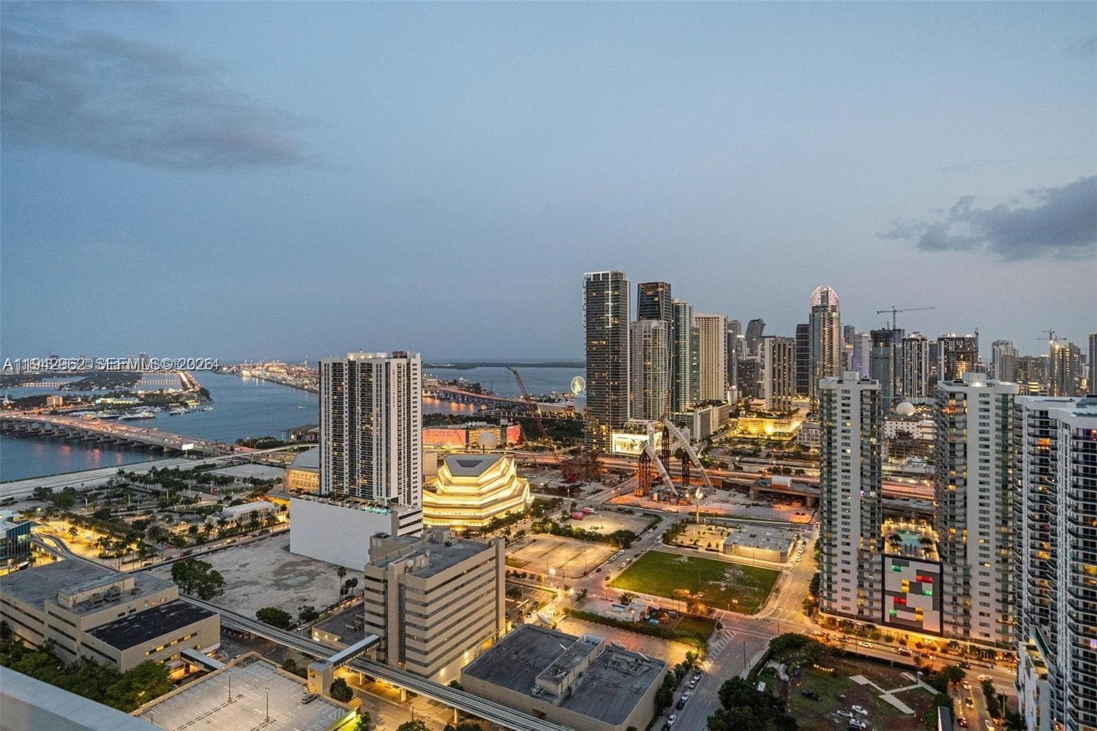 1600 NE 1st Ave # 1220, Miami FL 33132 — 16
