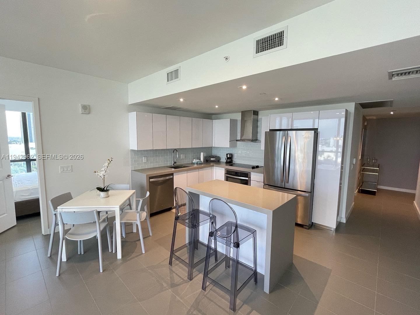 1600 NE 1st Ave # 1220, Miami FL 33132 — 1