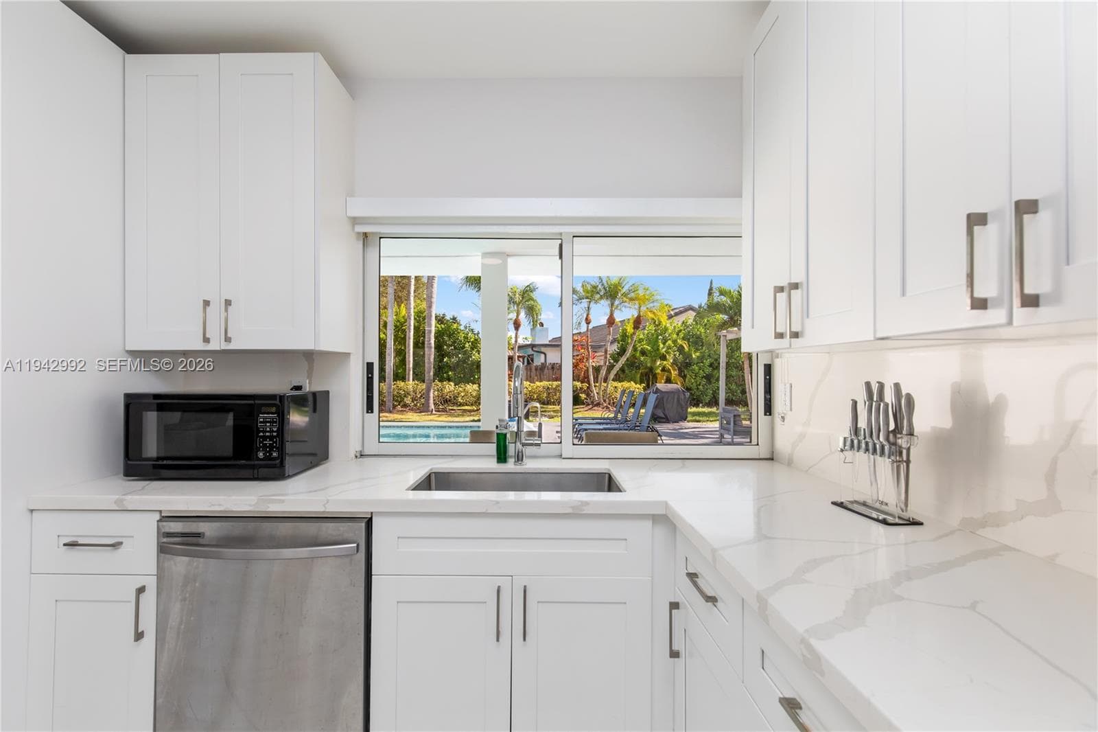 18555 SW 83rd Pl, Cutler Bay FL 33157 — 17