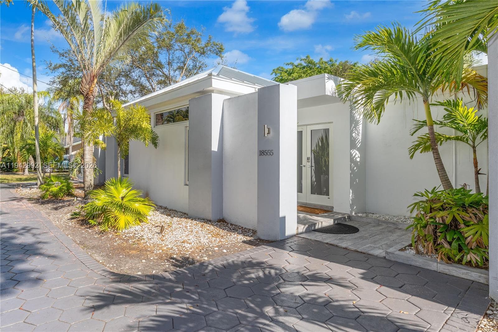 18555 SW 83rd Pl, Cutler Bay FL 33157 — 1