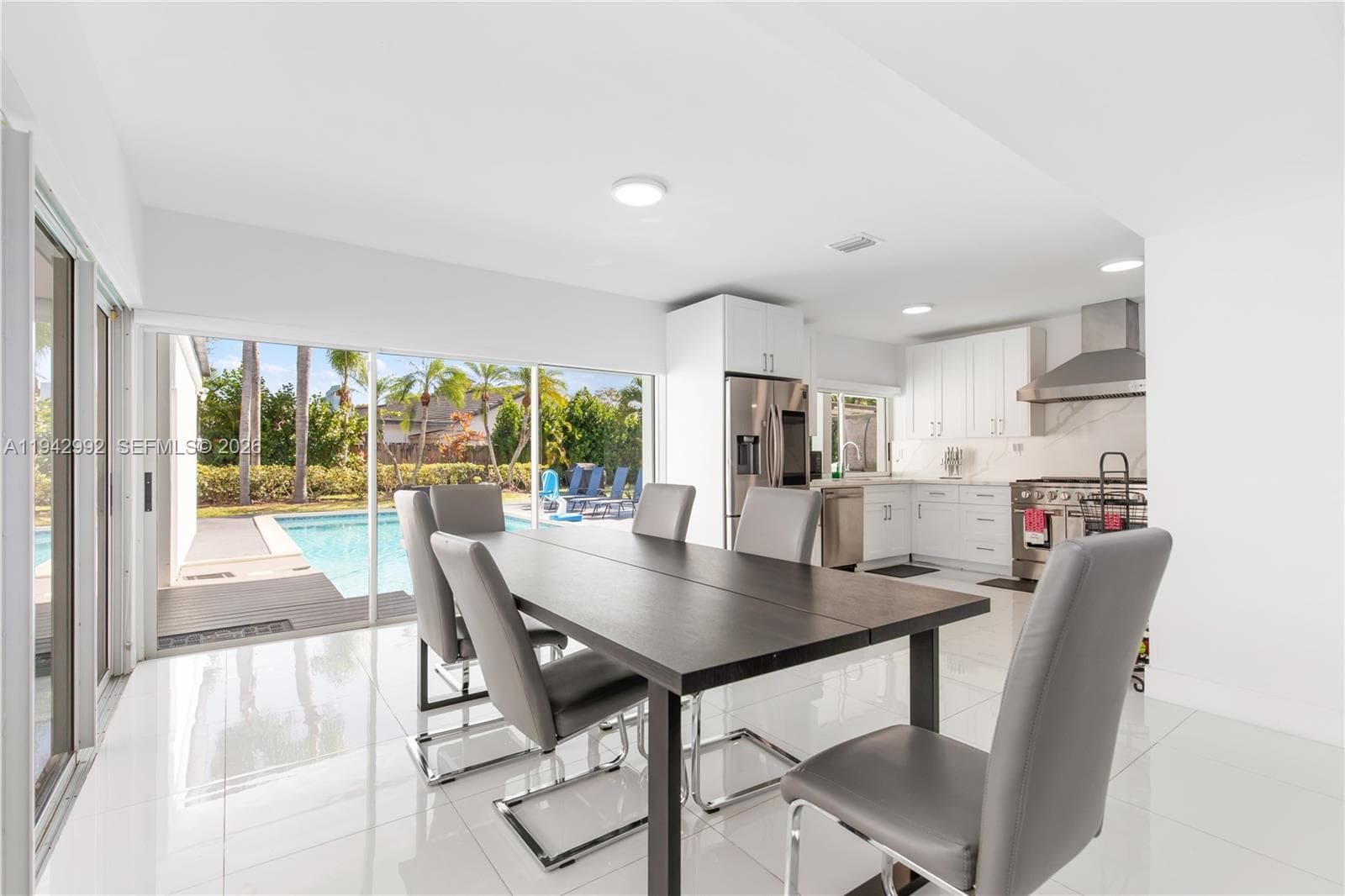 18555 SW 83rd Pl, Cutler Bay FL 33157 — 11