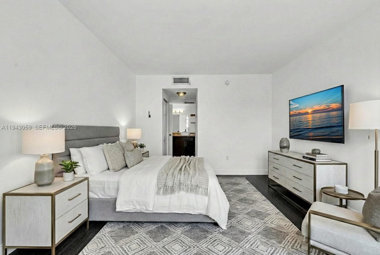 500 Bayview Dr # 228, Sunny Isles Beach FL 33160 — 20