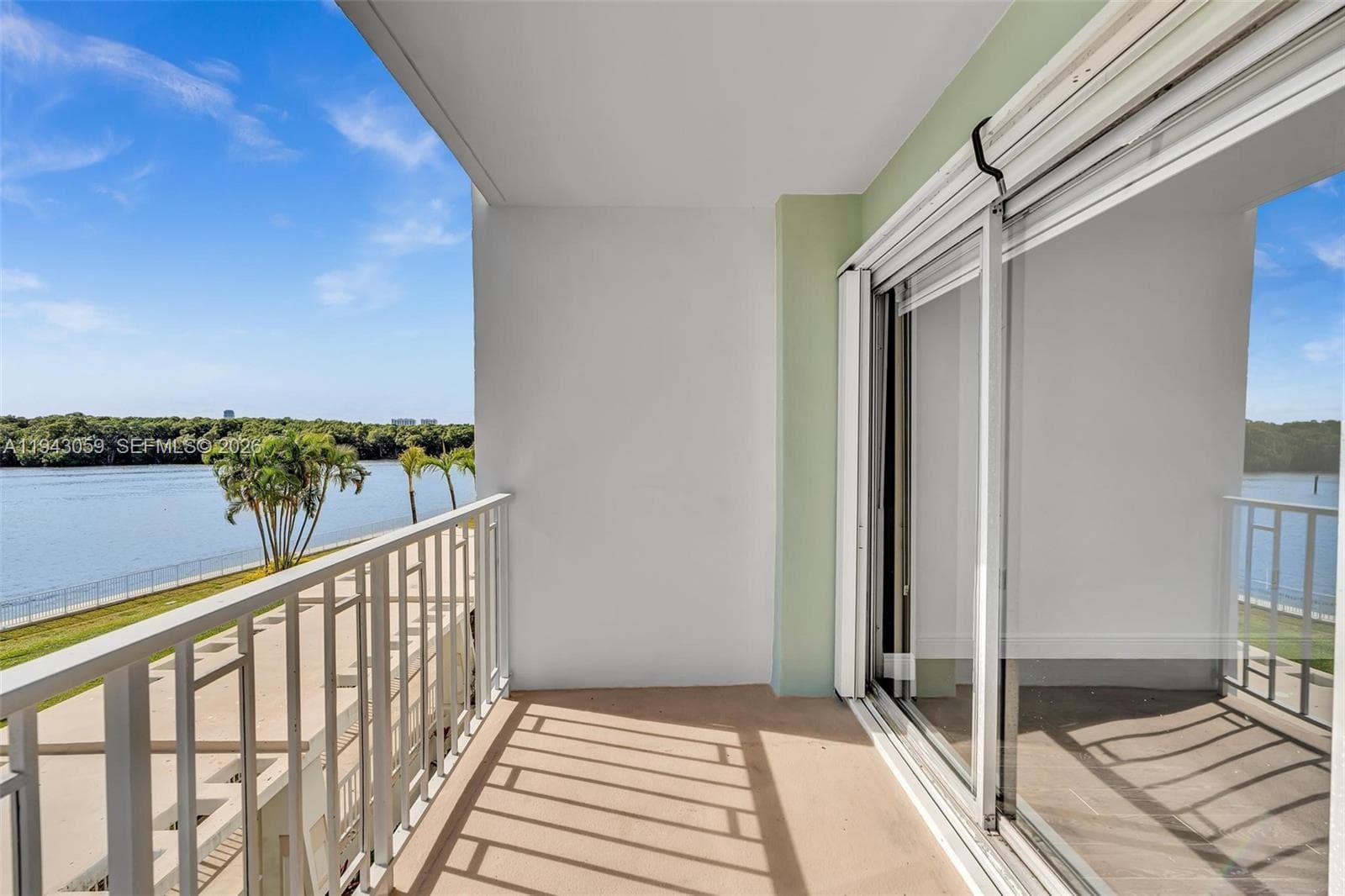 500 Bayview Dr # 228, Sunny Isles Beach FL 33160 — 49