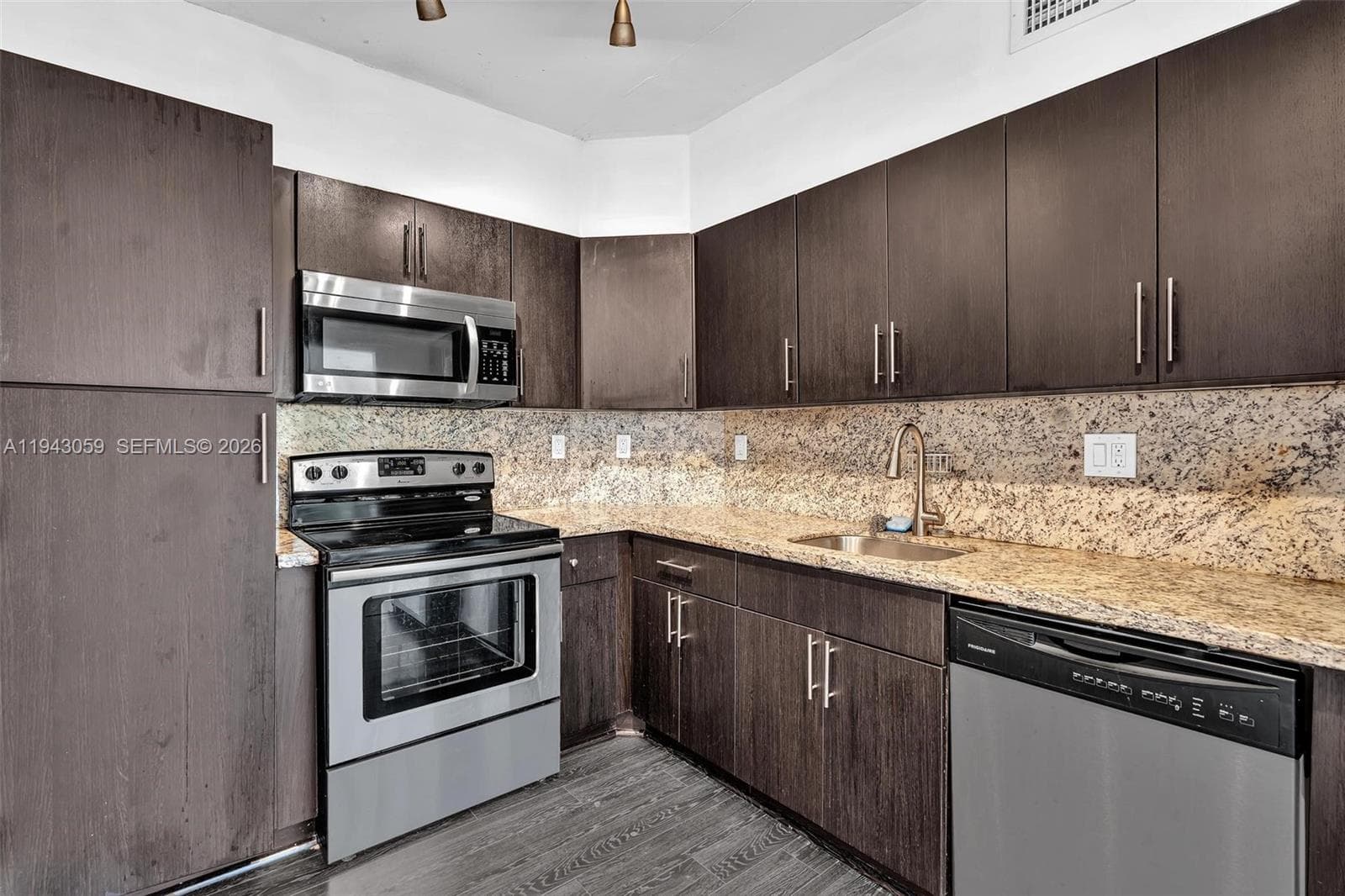 500 Bayview Dr # 228, Sunny Isles Beach FL 33160 — 11