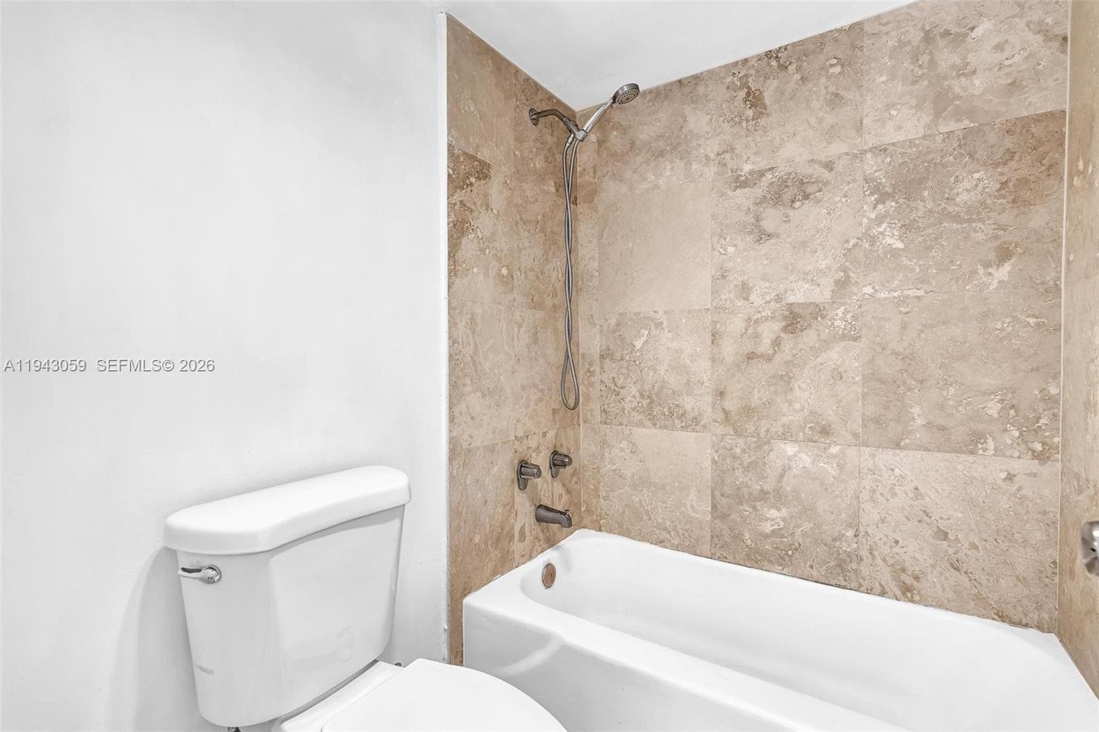 500 Bayview Dr # 228, Sunny Isles Beach FL 33160 — 25