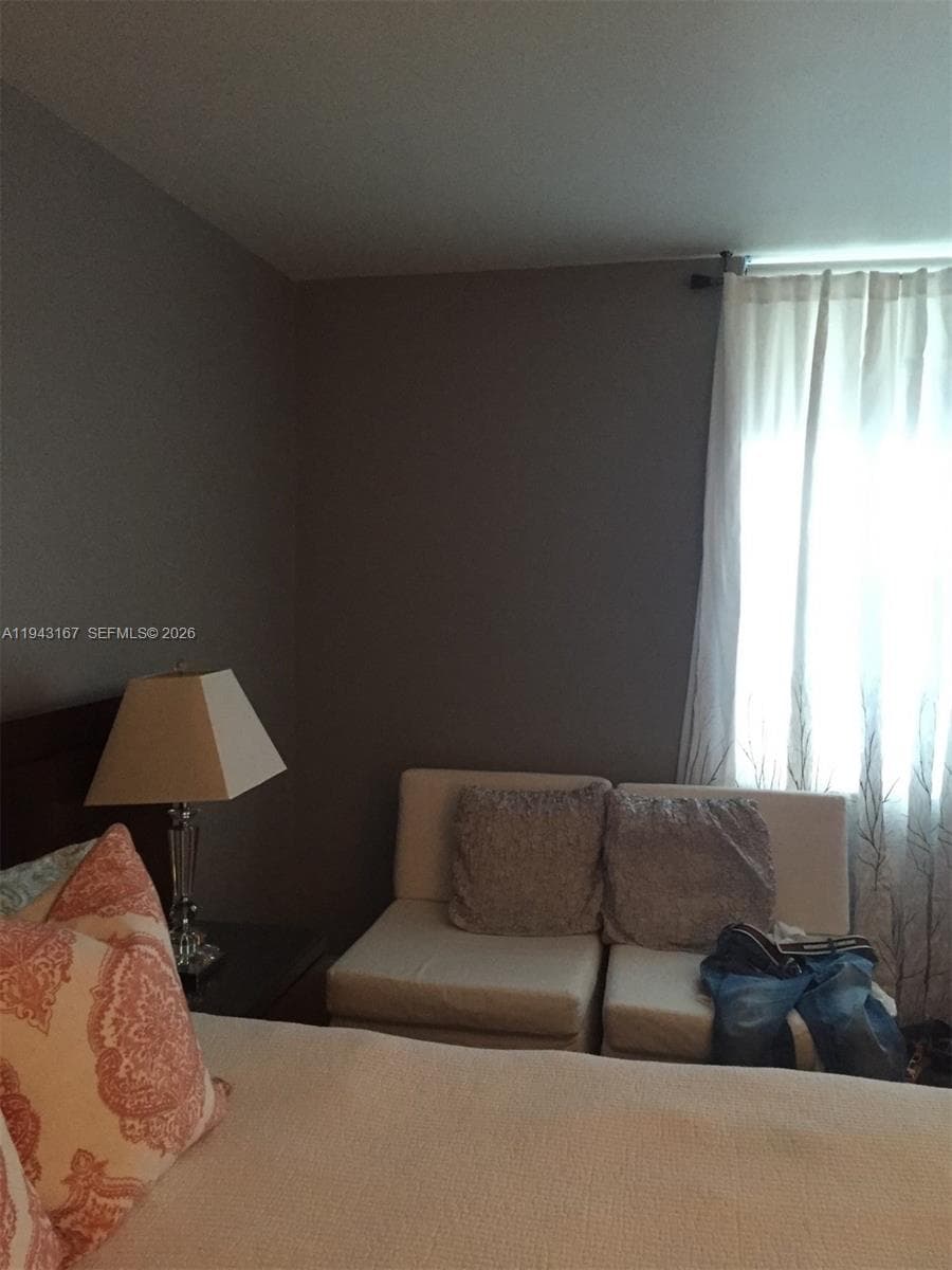 100 Lincoln Rd # 814, Miami Beach FL 33139 — 2
