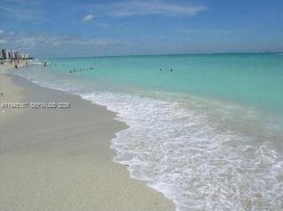 100 Lincoln Rd # 814, Miami Beach FL 33139 — 42