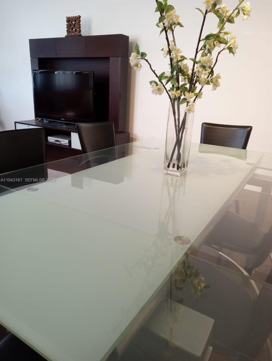 100 Lincoln Rd # 814, Miami Beach FL 33139 — 22