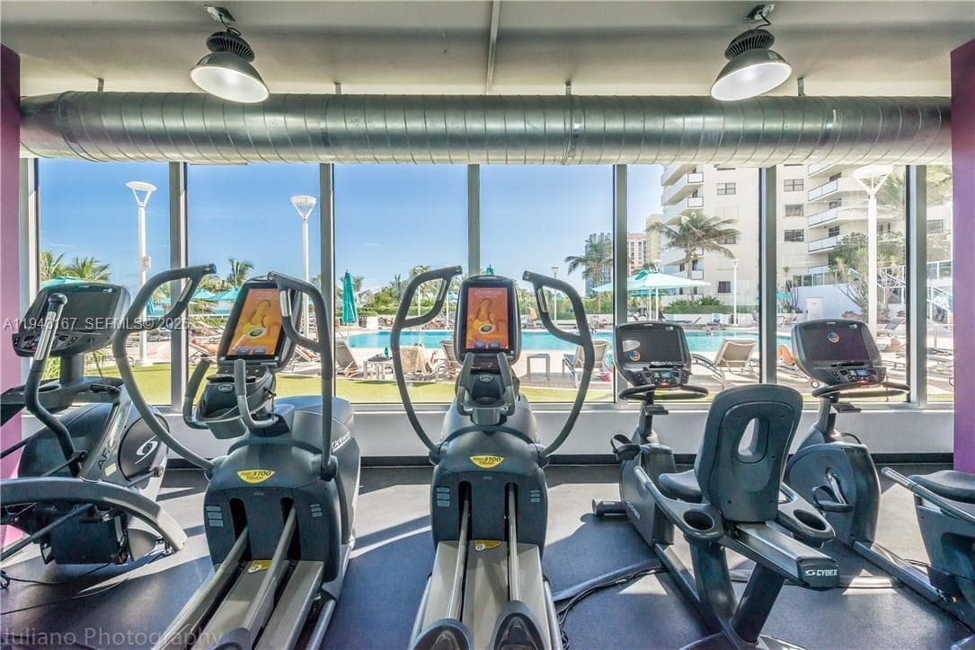 100 Lincoln Rd # 814, Miami Beach FL 33139 — 30