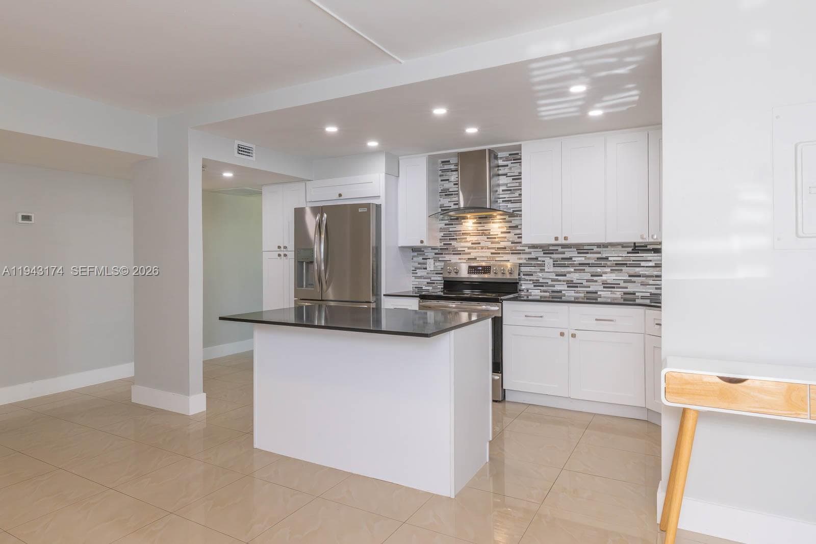 20291 NE 30th Ave, Aventura FL 33180 — 6