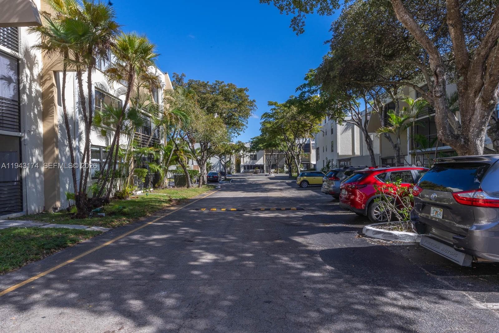 20291 NE 30th Ave, Aventura FL 33180 — 38