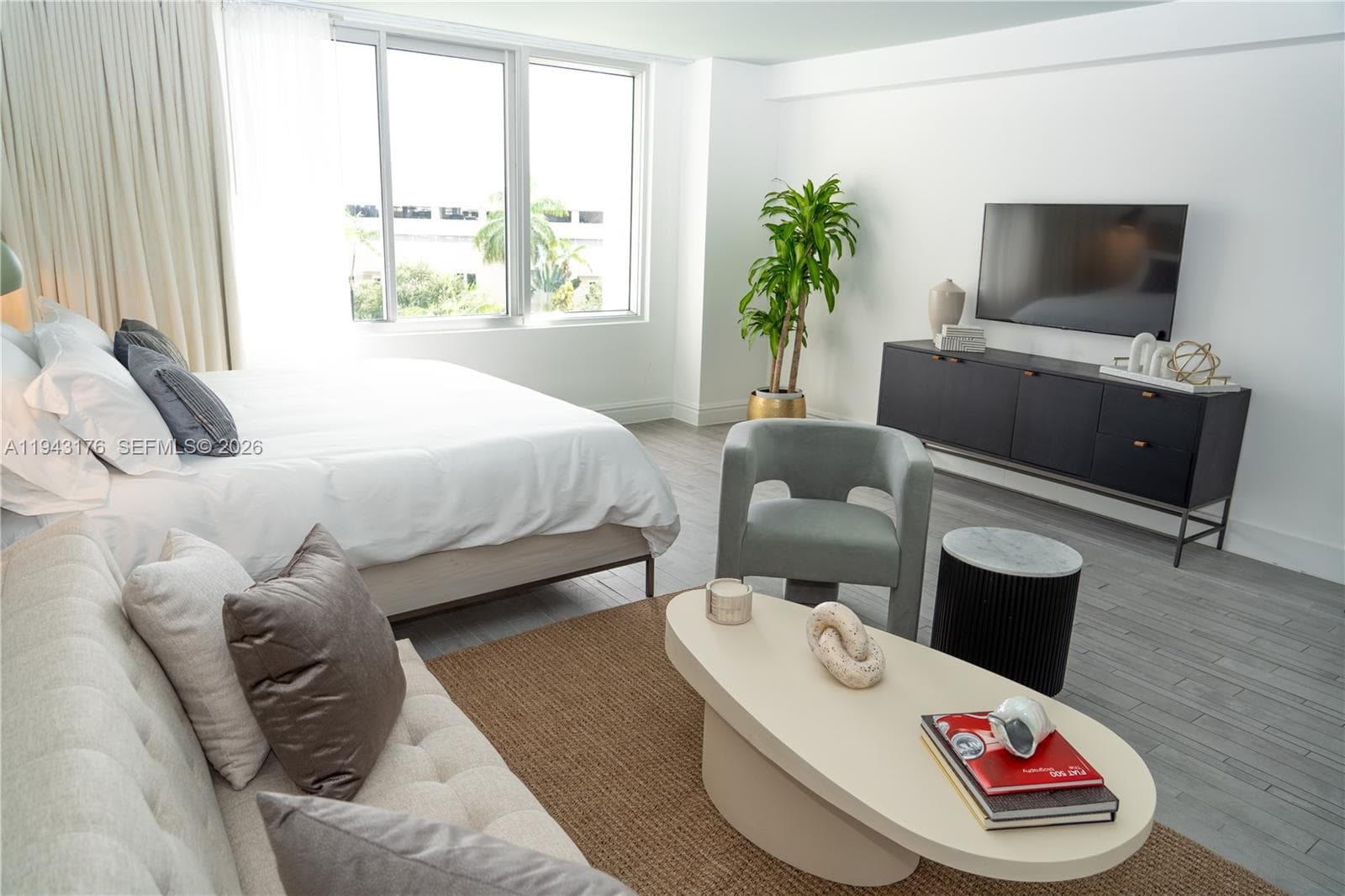 1100 West Ave # 415, Miami Beach FL 33139 — 2