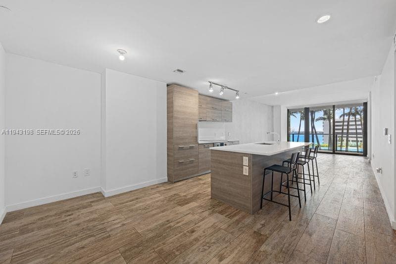 650 NE 32nd St # 602, Miami FL 33137 — 11