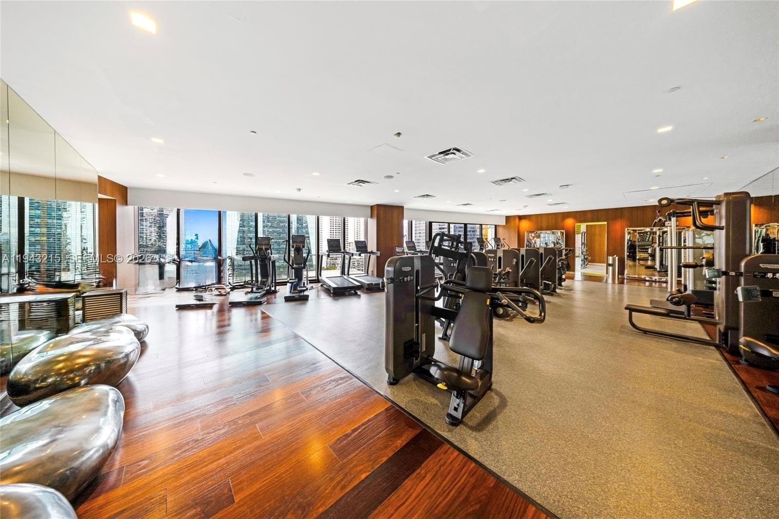 1300 S Miami Ave # 2104, Miami FL 33130 — 26