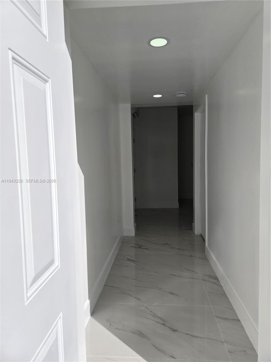 987 NE 145 # B, North Miami FL 33161 — 2