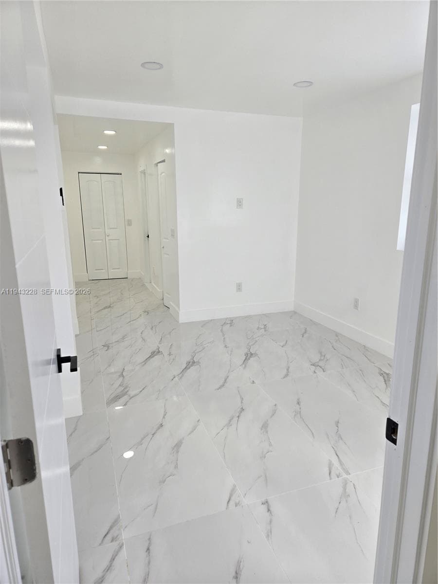 987 NE 145 # B, North Miami FL 33161 — 3