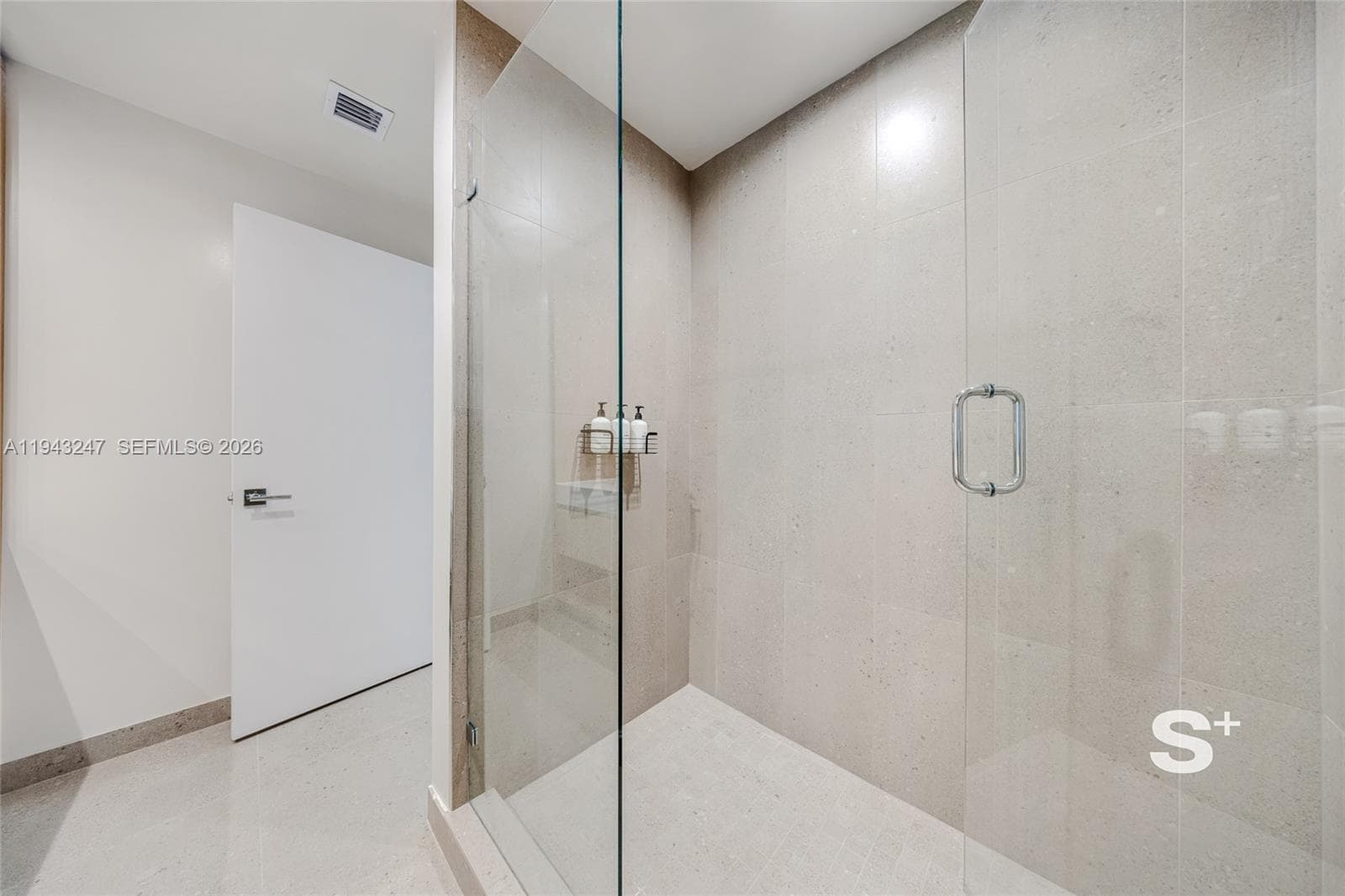 11 NE 6th St # 2903, Miami FL 33132 — 17