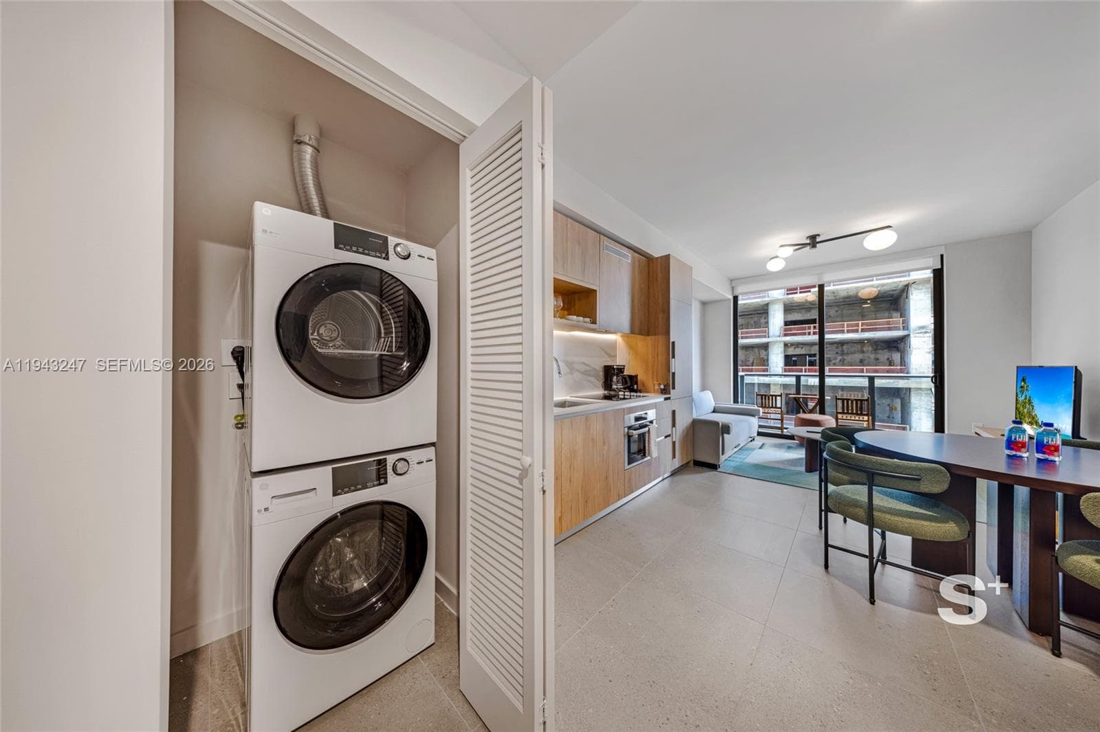 11 NE 6th St # 2903, Miami FL 33132 — 7