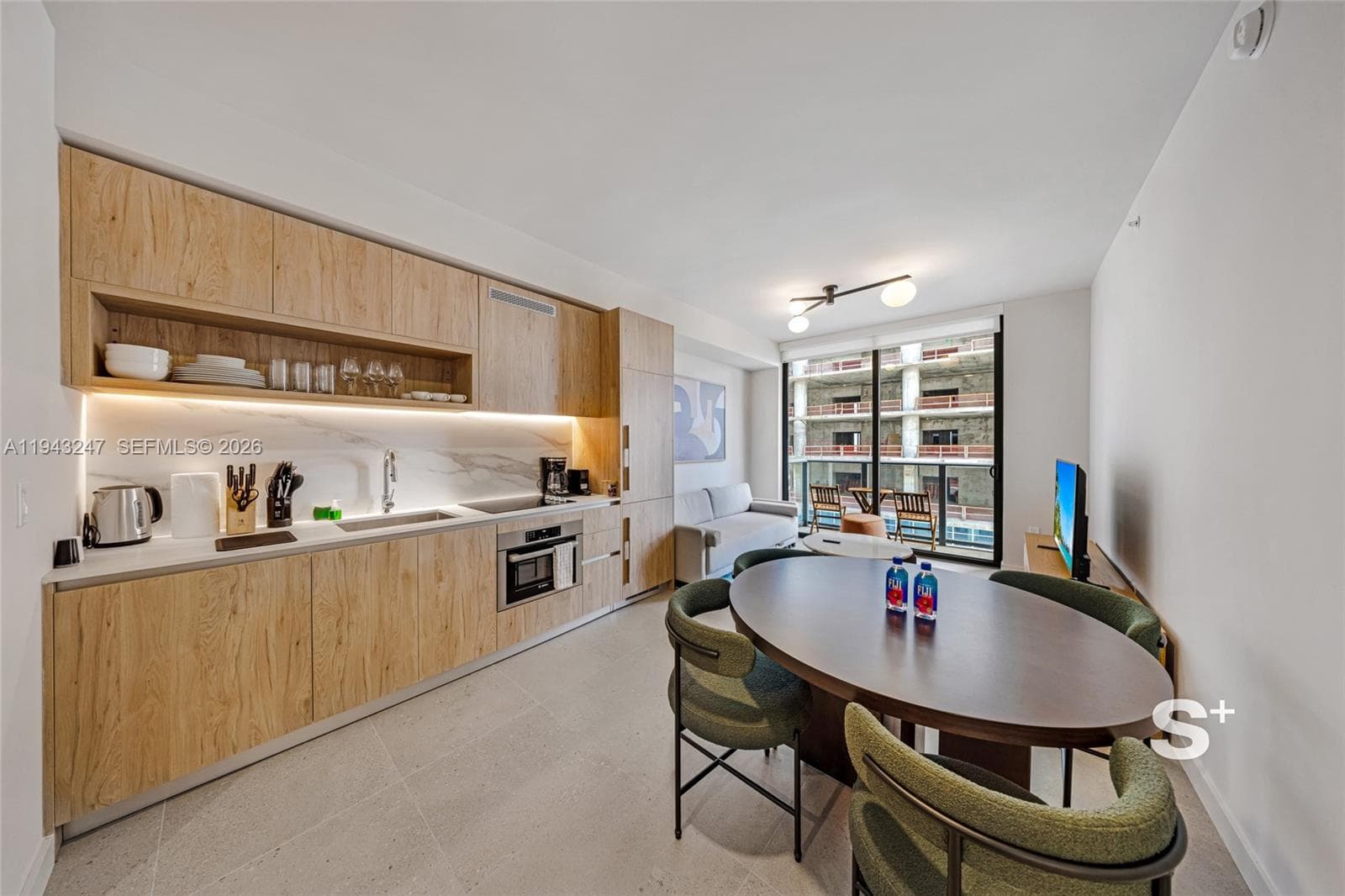 11 NE 6th St # 2903, Miami FL 33132 — 1