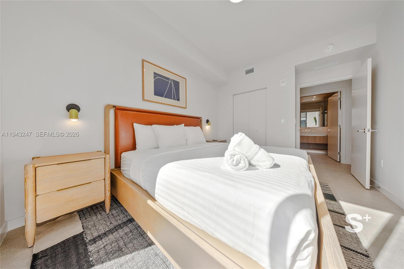 11 NE 6th St # 2903, Miami FL 33132 — 20