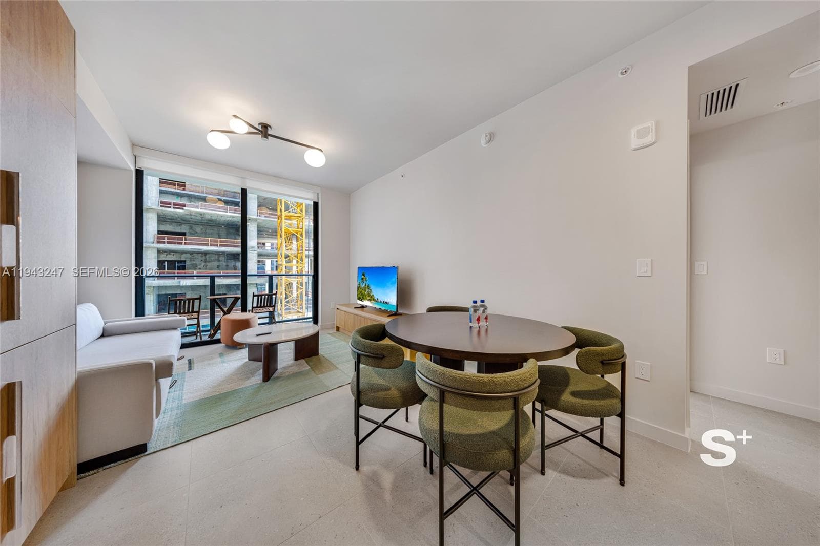 11 NE 6th St # 2903, Miami FL 33132 — 9