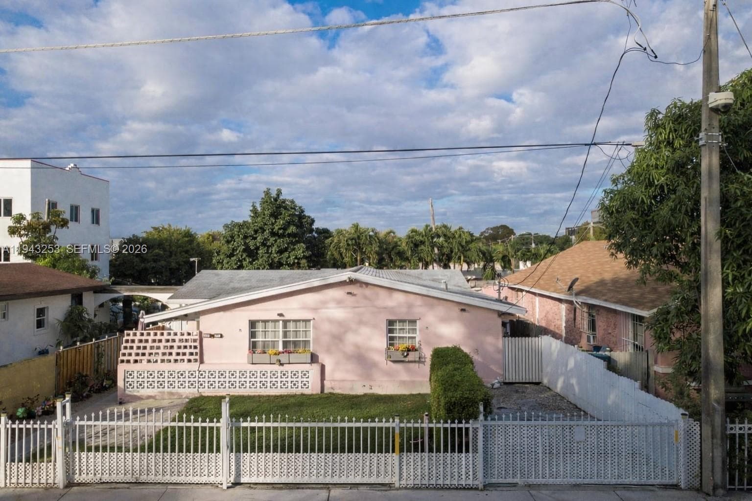 3240 NW 3rd Ave, Miami FL 33127 — 4