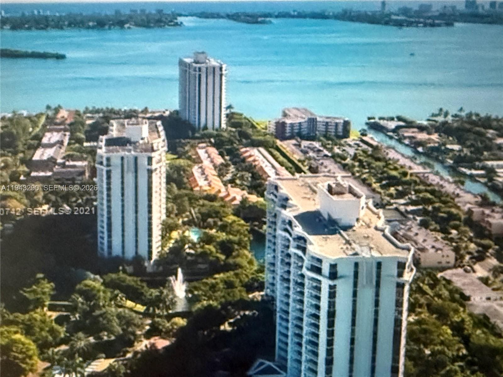 2000 Towerside Ter # 1005, Miami FL 33138 — 2
