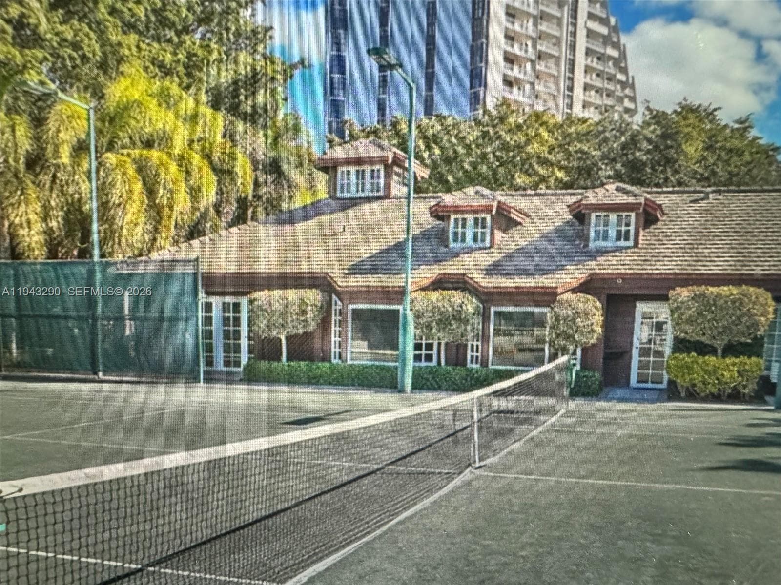 2000 Towerside Ter # 1005, Miami FL 33138 — 43