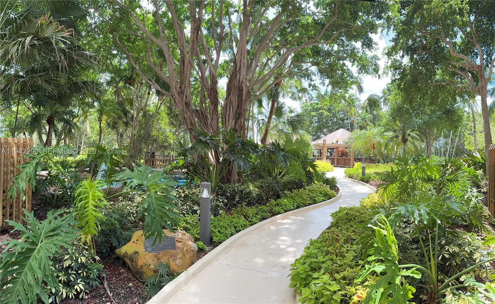 2000 Towerside Ter # 1005, Miami FL 33138 — 20