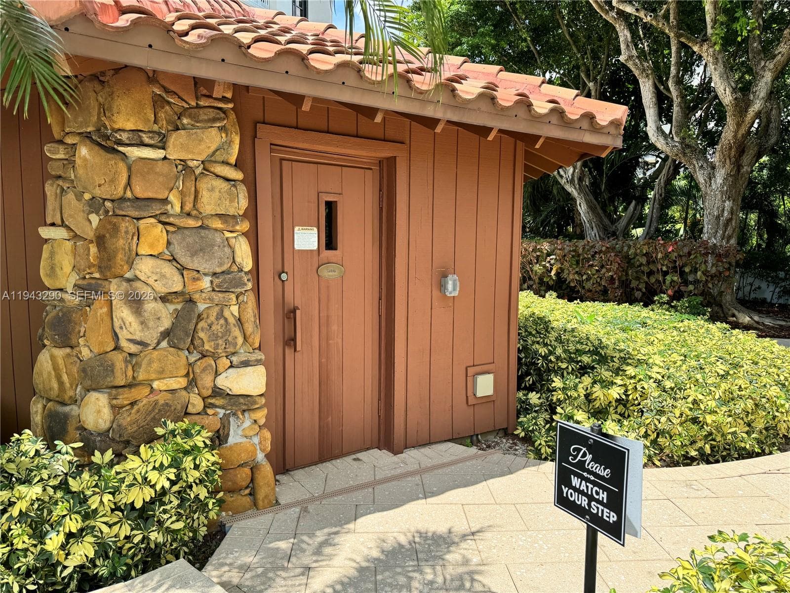 2000 Towerside Ter # 1005, Miami FL 33138 — 24