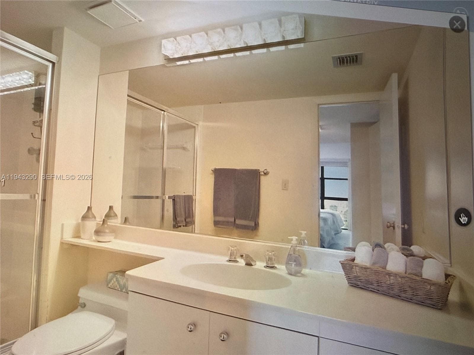 2000 Towerside Ter # 1005, Miami FL 33138 — 18