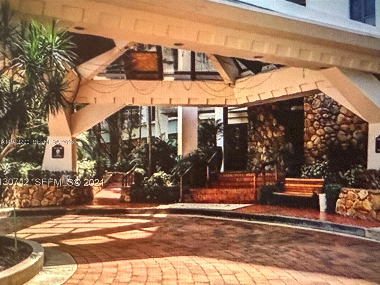 2000 Towerside Ter # 1005, Miami FL 33138 — 21