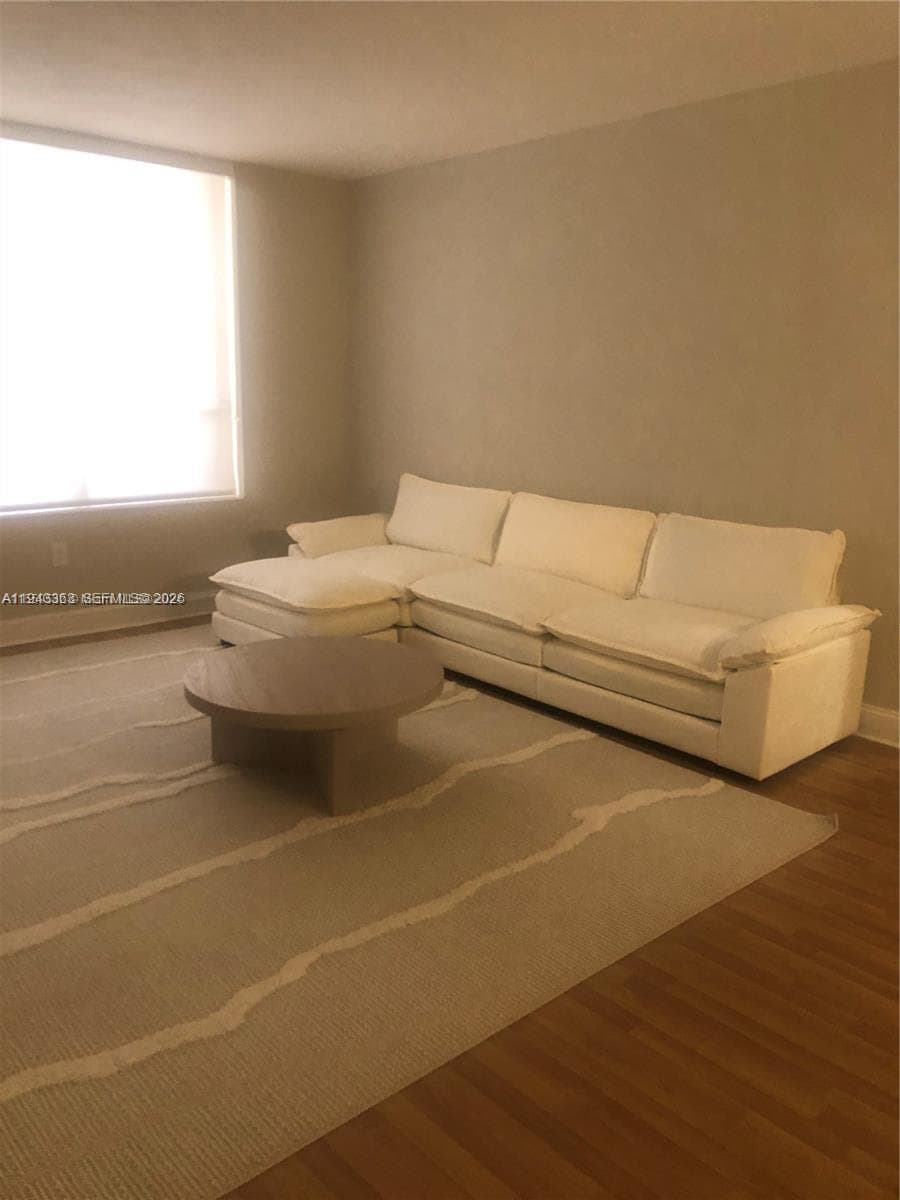 10185 Collins Ave # 1016, Bal Harbour FL 33154 — 1
