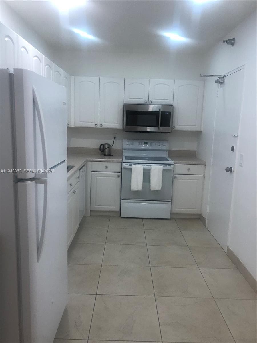 10185 Collins Ave # 1016, Bal Harbour FL 33154 — 5