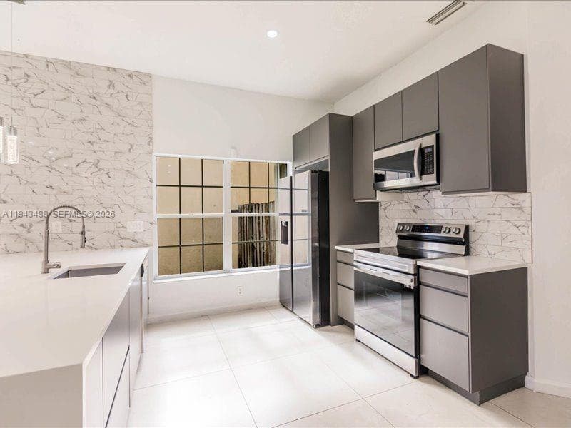 21475 SW 90th Pl, Cutler Bay FL 33189 — 11