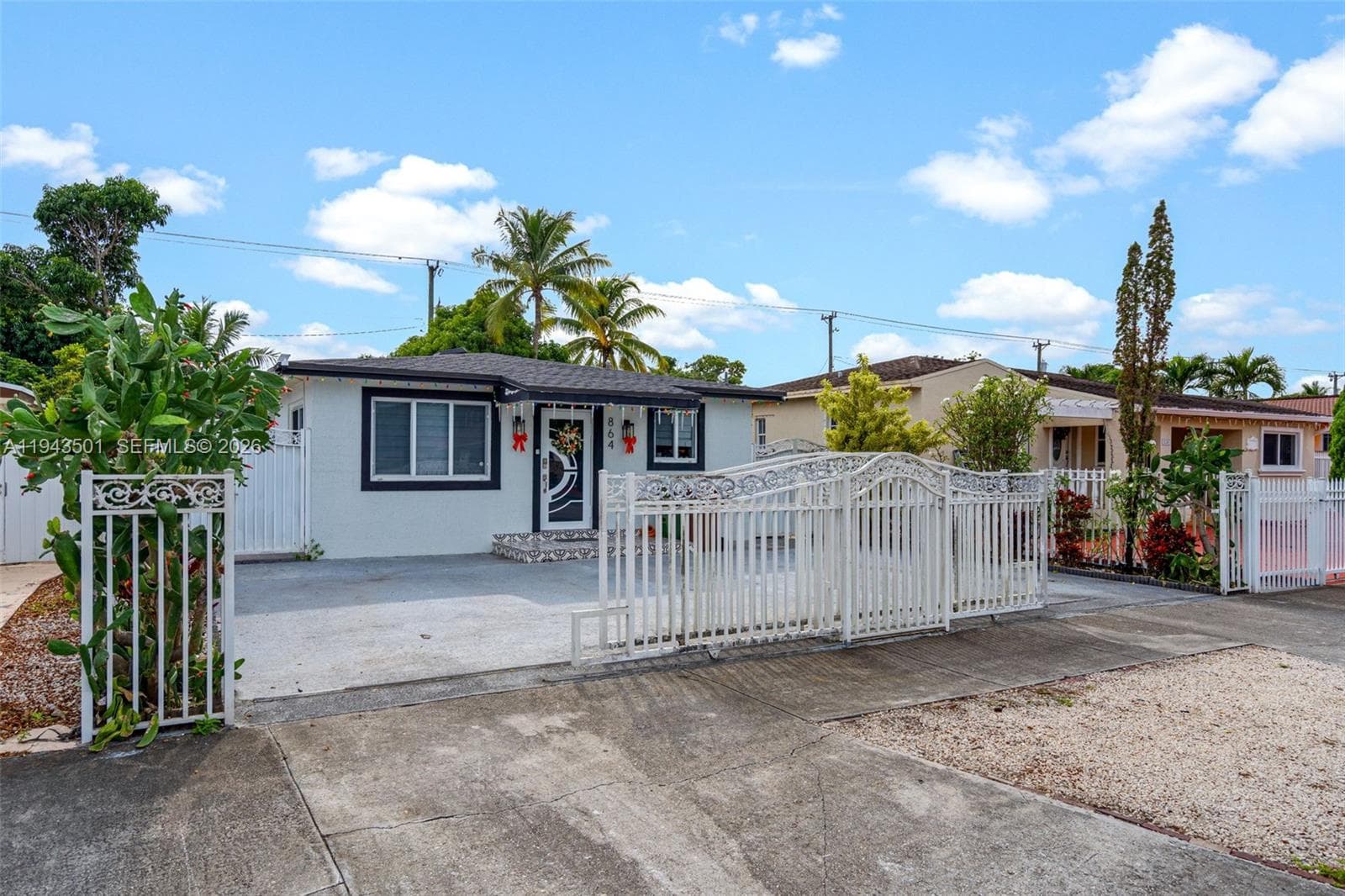 864 E 29th St, Hialeah FL 33013 — 2
