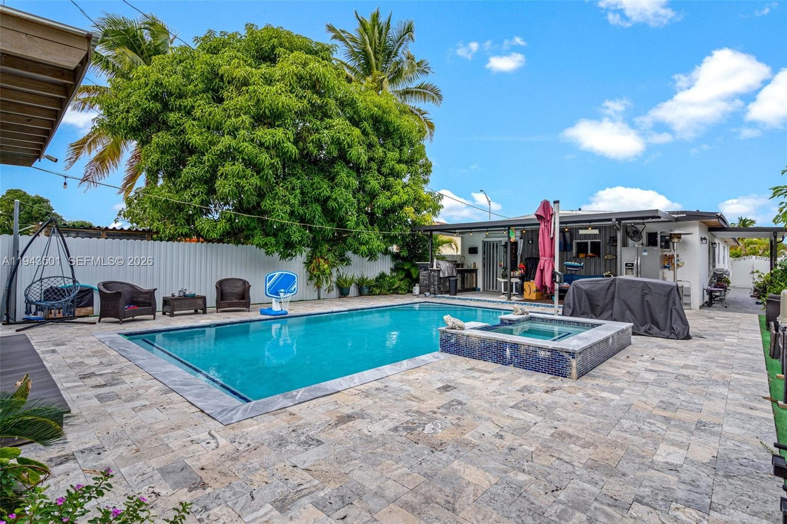 864 E 29th St, Hialeah FL 33013 — 14