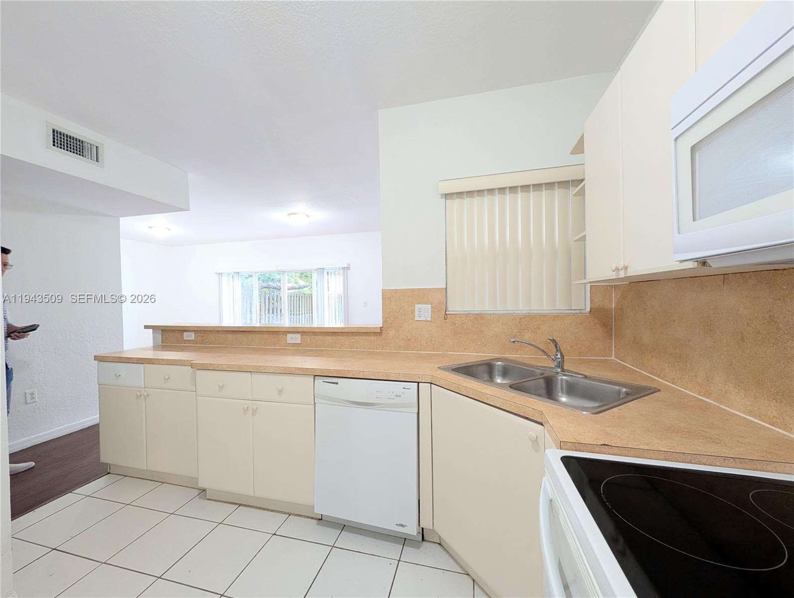 825 SW 6th Pl, Florida City FL 33034 — 11