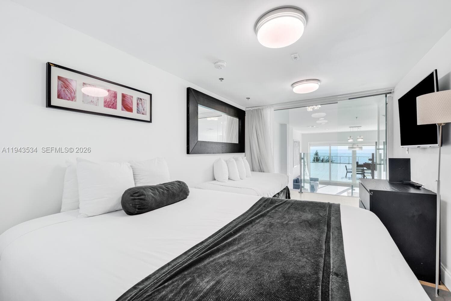 5445 Collins Ave # M12, Miami Beach FL 33140 — 52