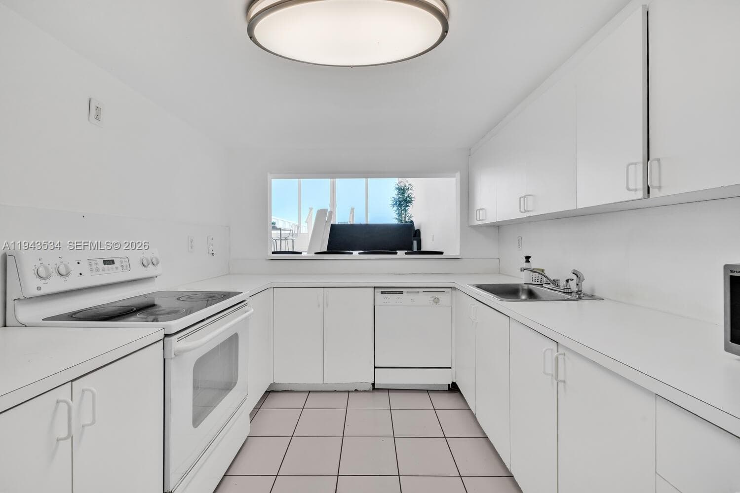 5445 Collins Ave # M12, Miami Beach FL 33140 — 56