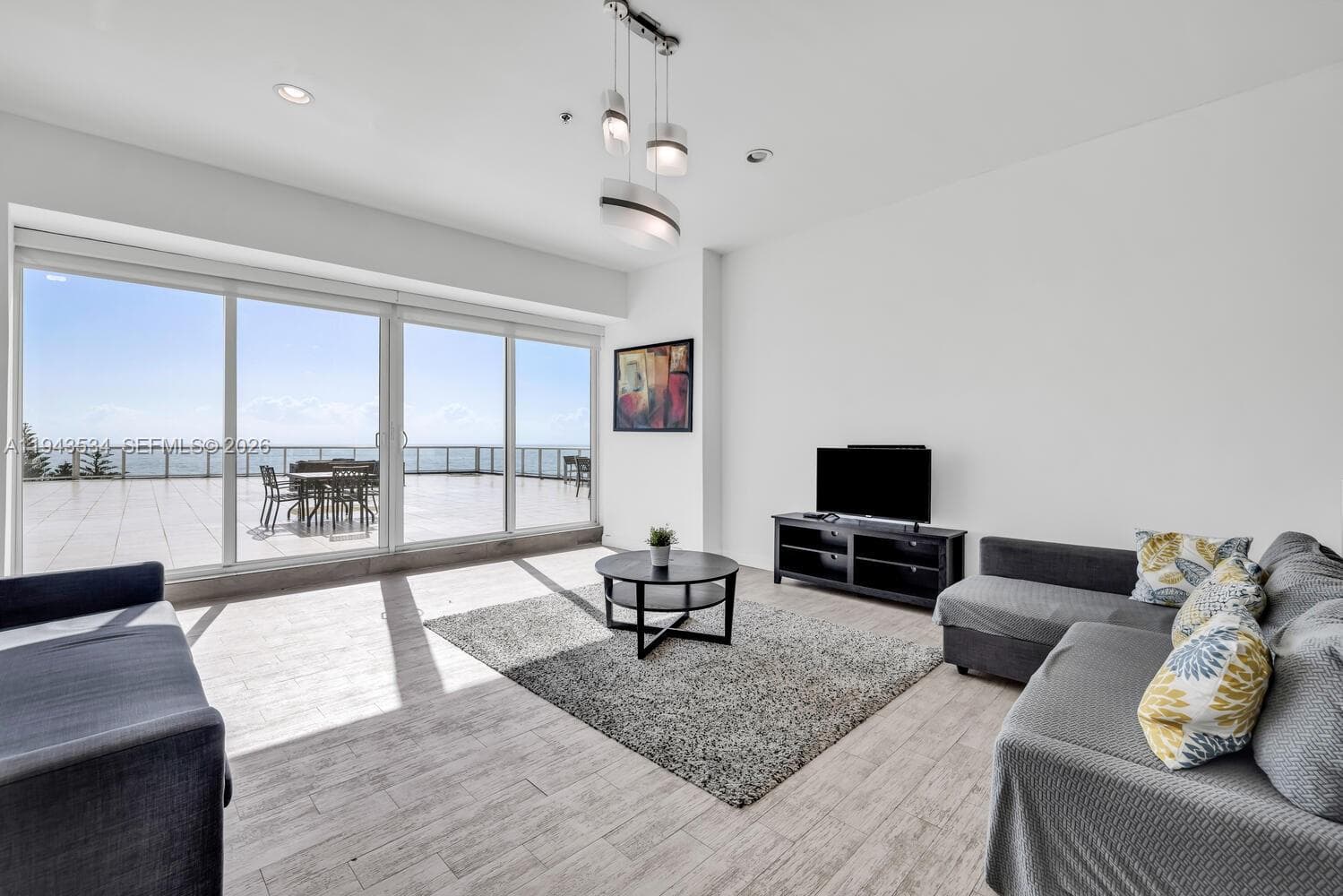 5445 Collins Ave # M12, Miami Beach FL 33140 — 46