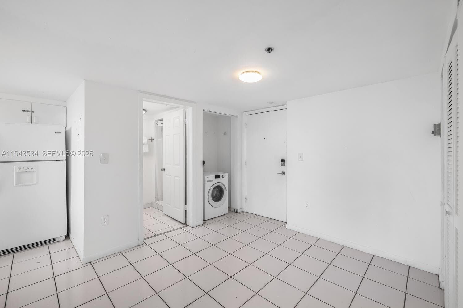5445 Collins Ave # M12, Miami Beach FL 33140 — 53