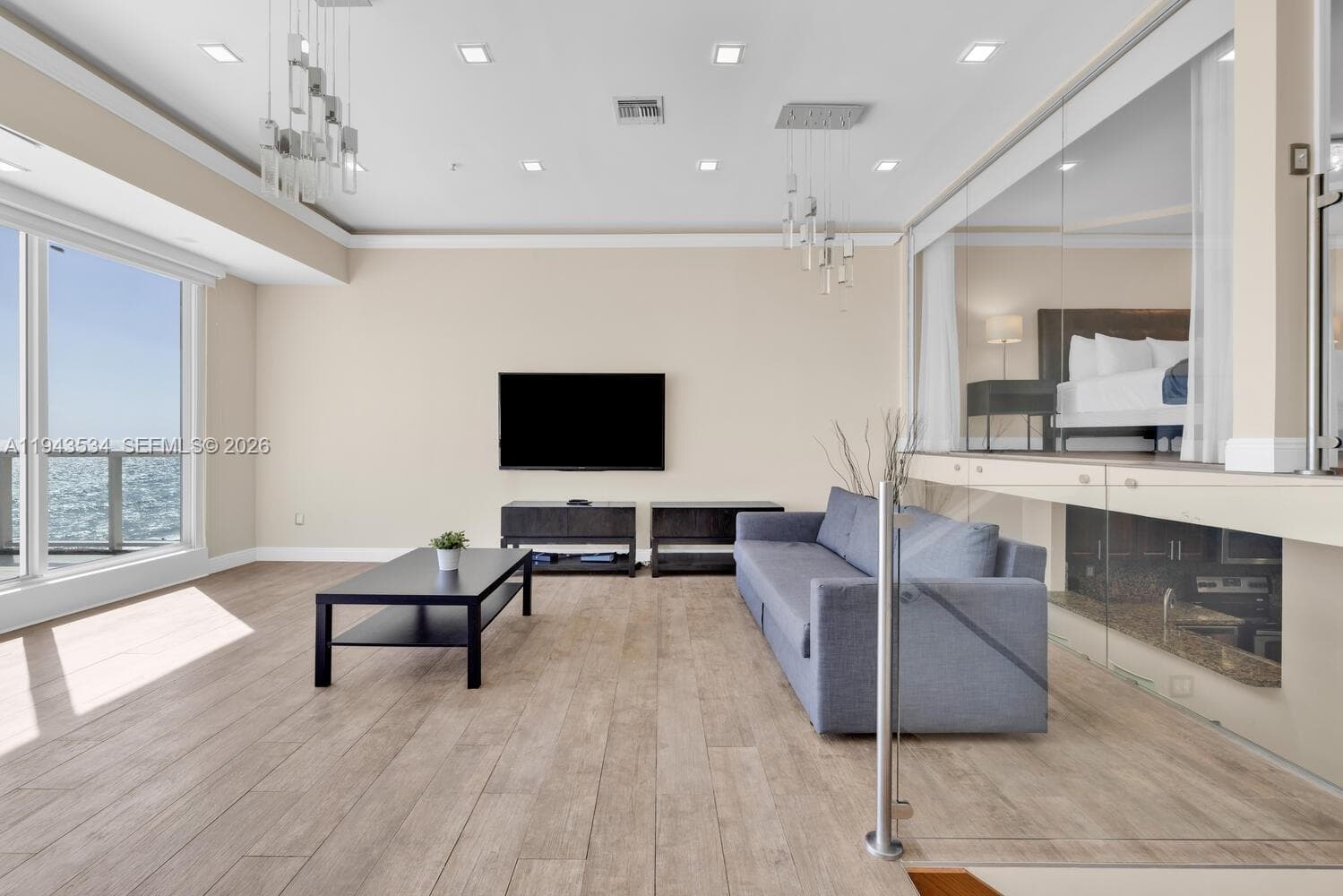 5445 Collins Ave # M12, Miami Beach FL 33140 — 26