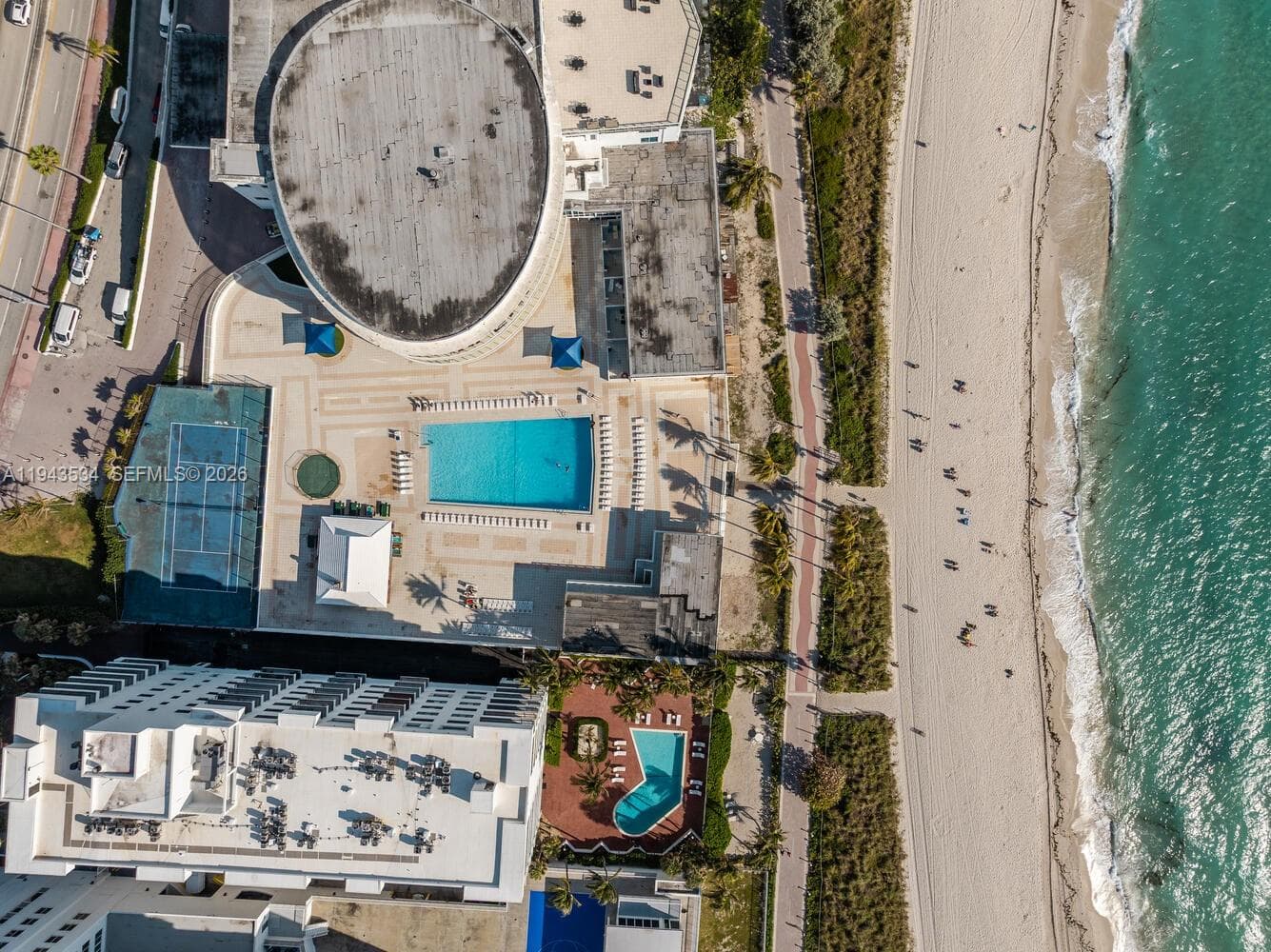 5445 Collins Ave # M12, Miami Beach FL 33140 — 3
