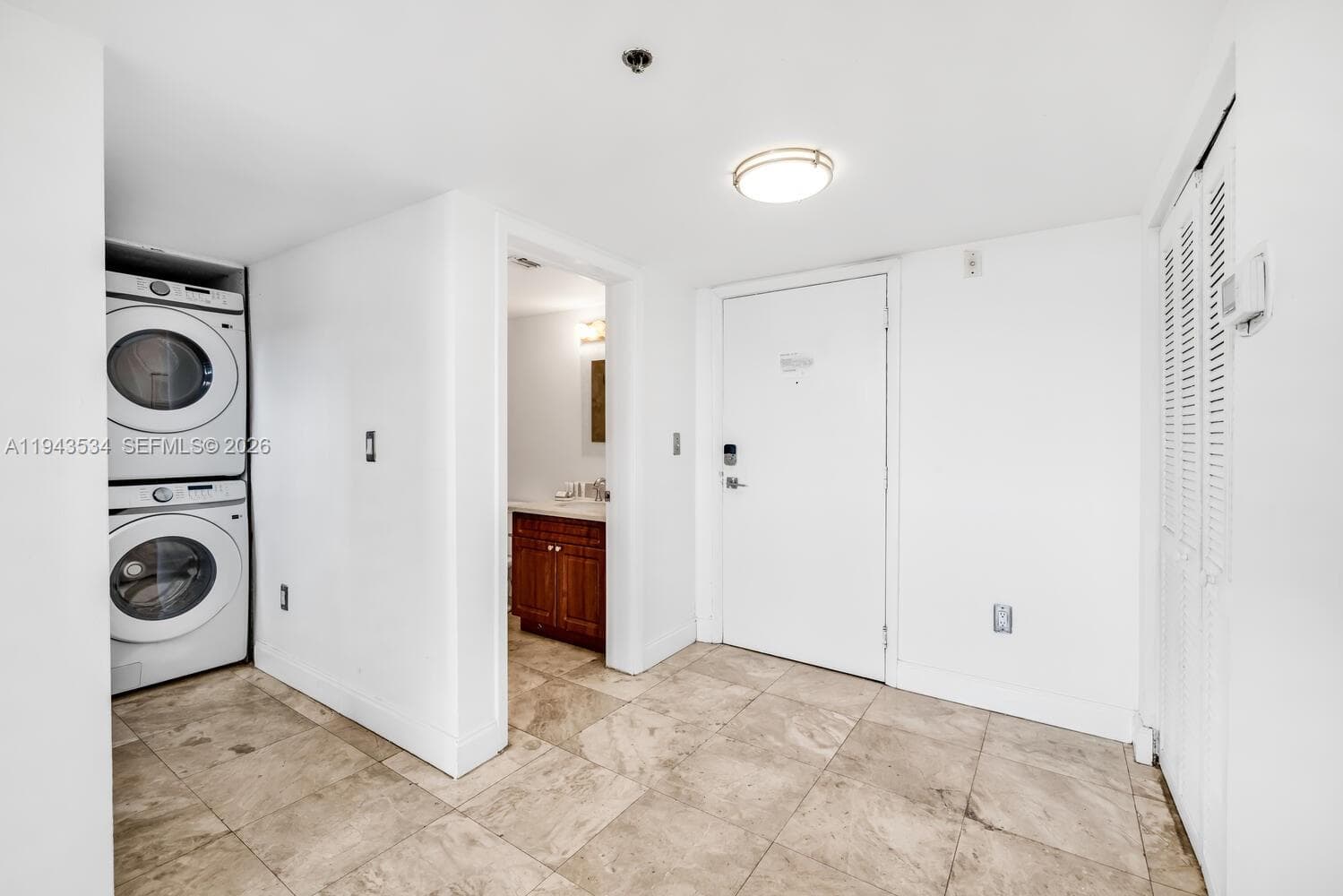 5445 Collins Ave # M12, Miami Beach FL 33140 — 38