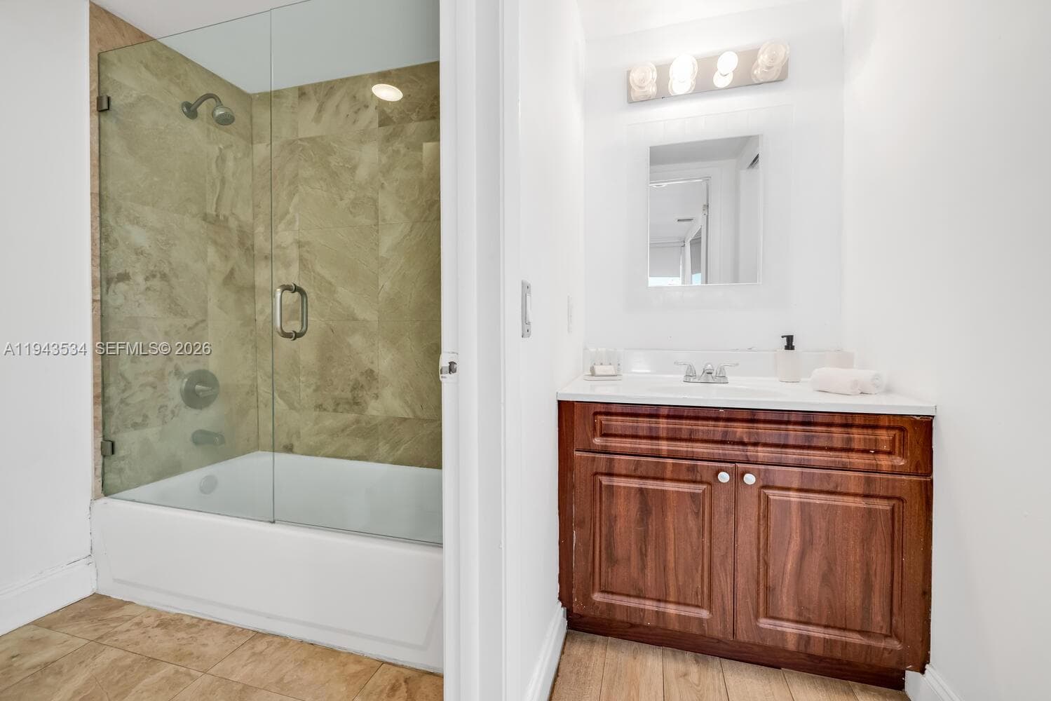 5445 Collins Ave # M12, Miami Beach FL 33140 — 41