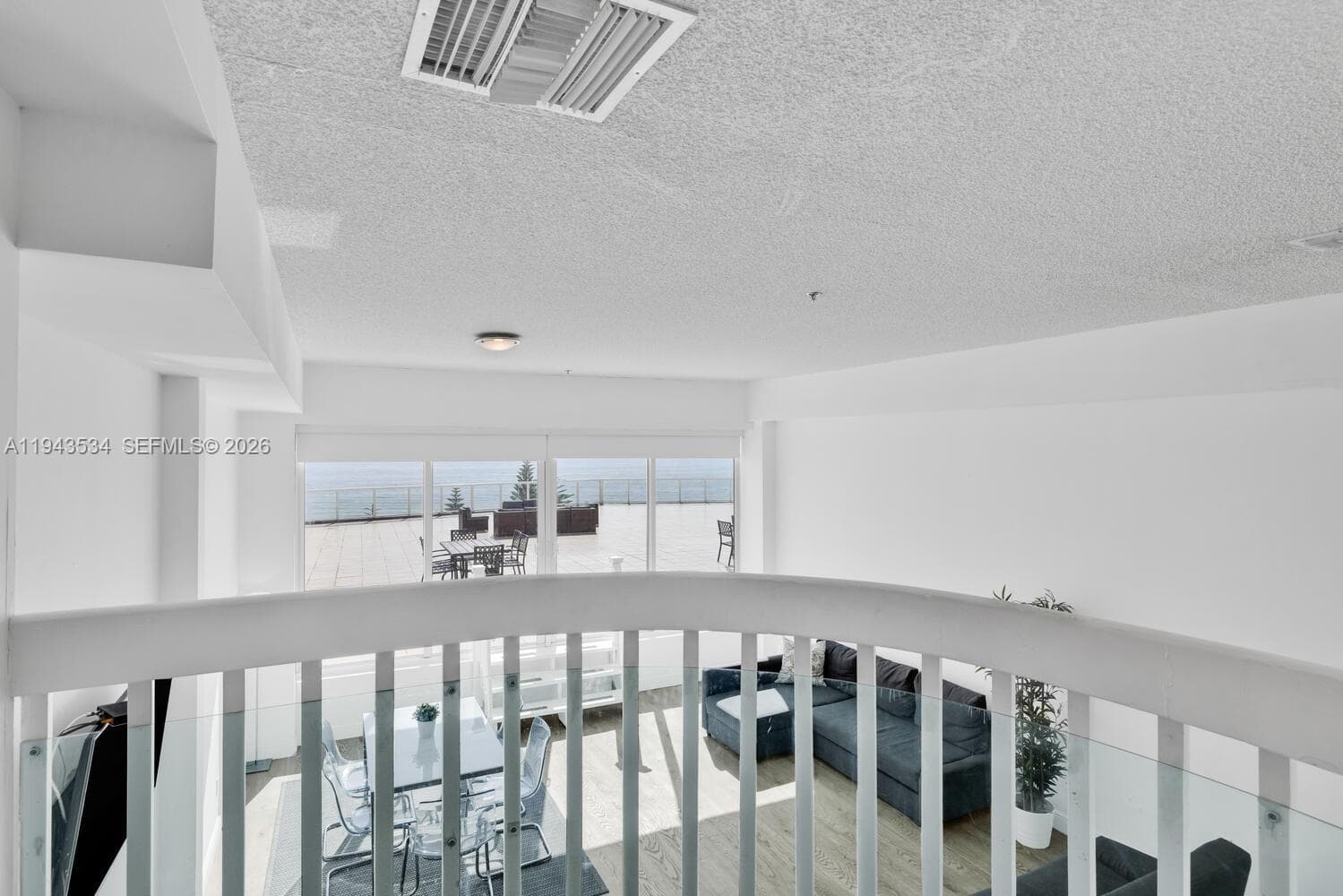 5445 Collins Ave # M12, Miami Beach FL 33140 — 59