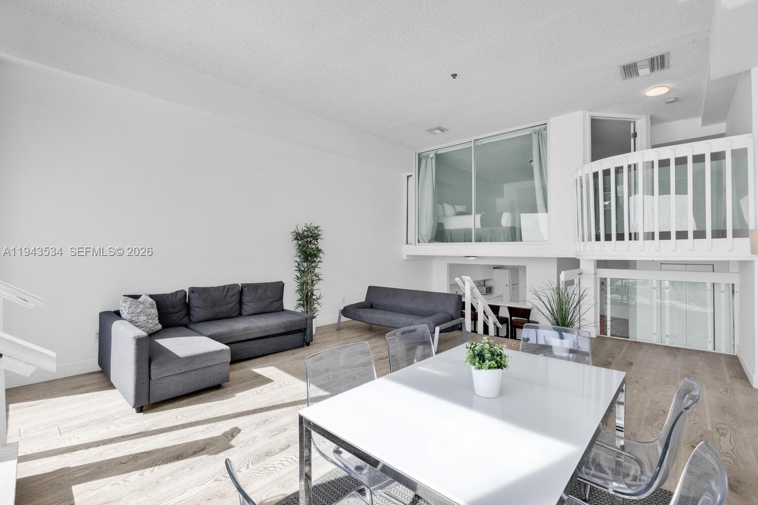 5445 Collins Ave # M12, Miami Beach FL 33140 — 58