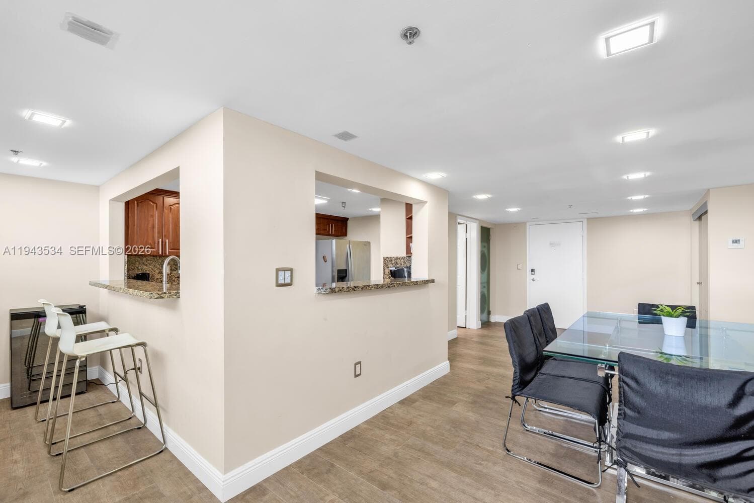 5445 Collins Ave # M12, Miami Beach FL 33140 — 19